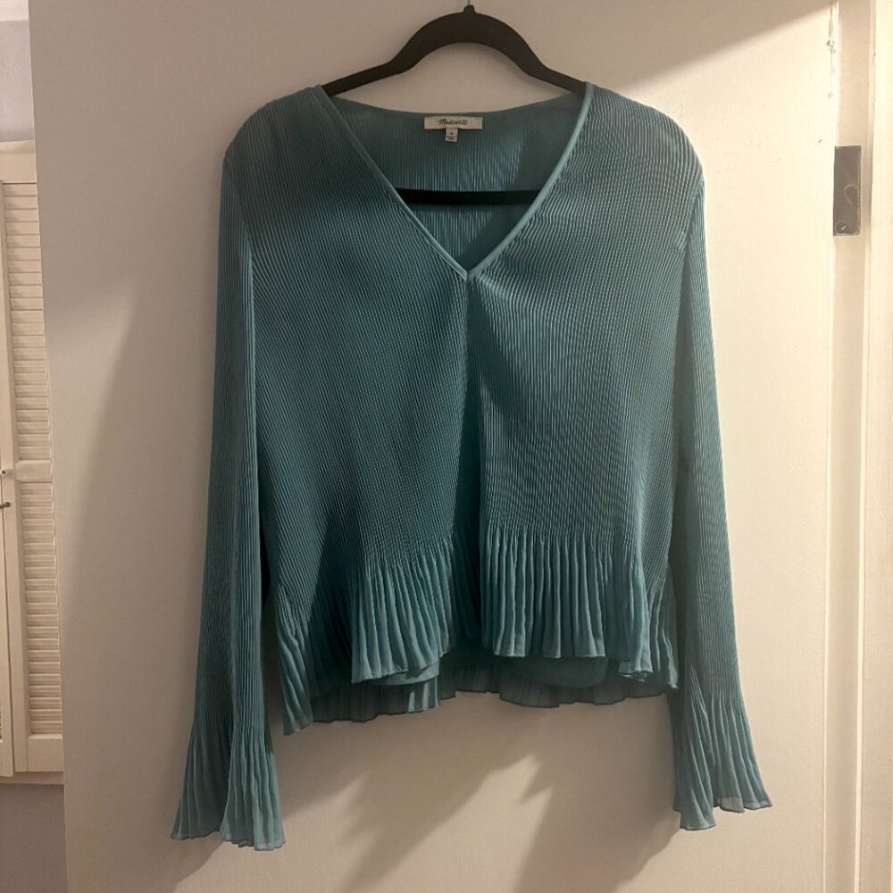 Madewell Pleated Flare-Sleeve Top with Matching Camisole | Size Medium